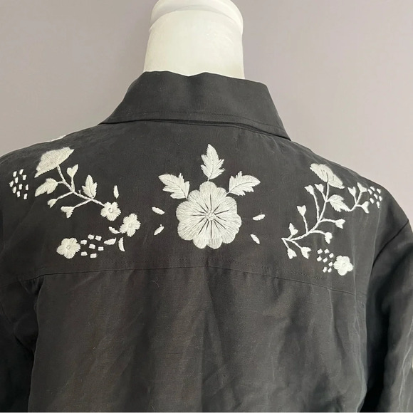 Via Seta Black Silk-Linen
Embroidered Jacket - Size 12 - Picture 8 of 11